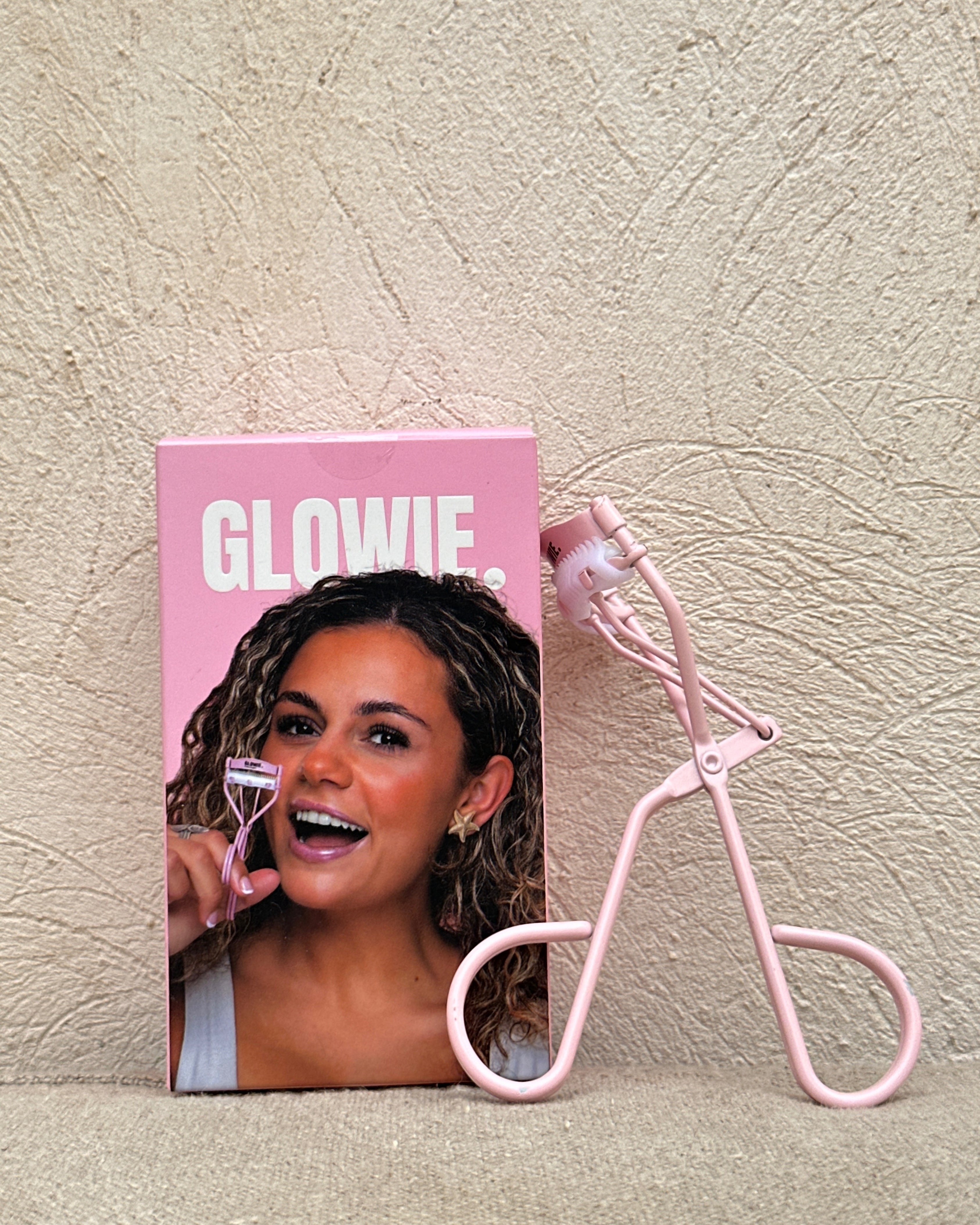 Eyelash curler